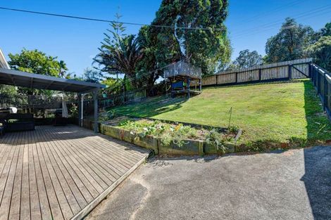 Photo of property in 245 Vipond Road, Stanmore Bay, Whangaparaoa, 0932