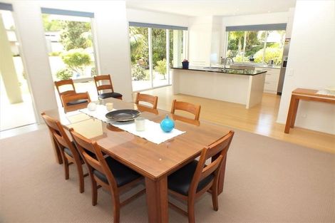Photo of property in 108 Omara Place, Matarangi, Whitianga, 3592