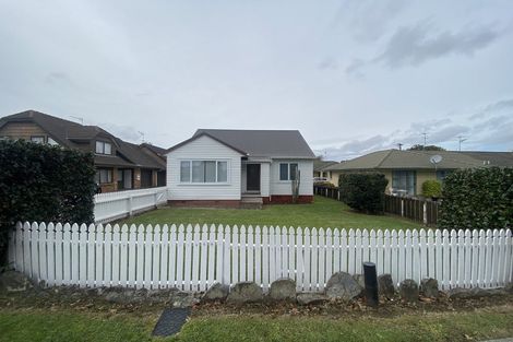 Photo of property in 290 Great South Road, Papakura, 2110