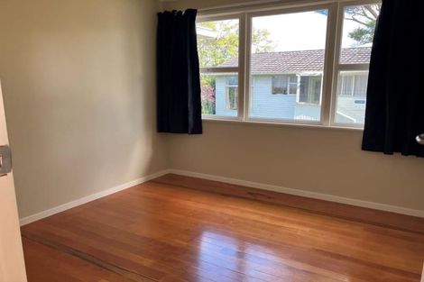 Photo of property in 42 Valley View Road, Glenfield, Auckland, 0629