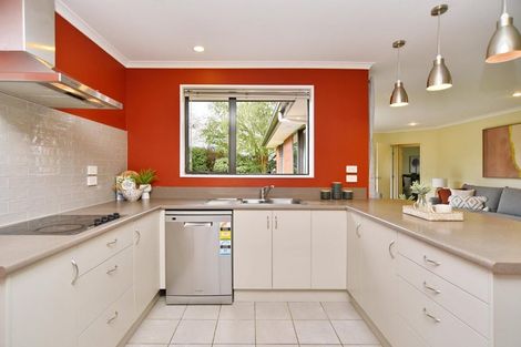 Photo of property in 11 Parkside Crescent, Northwood, Christchurch, 8051