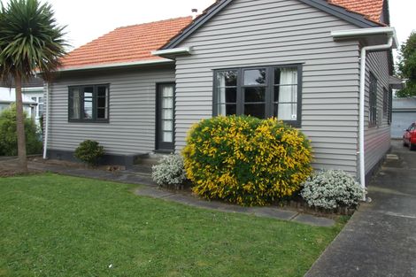 Photo of property in 220 College Street, West End, Palmerston North, 4412