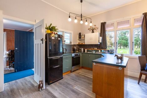 Photo of property in 1 Vogel Street, Woodville, 4920