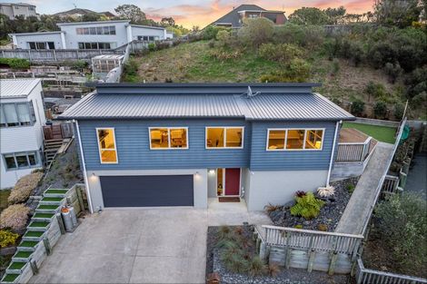 Photo of property in 136 Navigation Drive, Whitby, Porirua, 5024