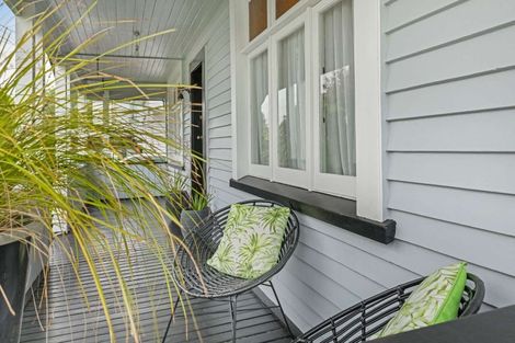 Photo of property in 87 Russell Street, Westport, 7825