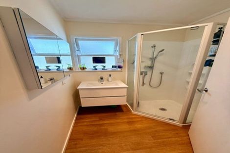 Photo of property in 38 Tairere Crescent, Rosehill, Papakura, 2113