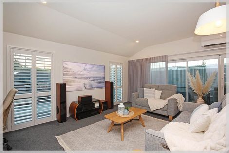 Photo of property in 10a Pratt Avenue, Foxton Beach, Foxton, 4815