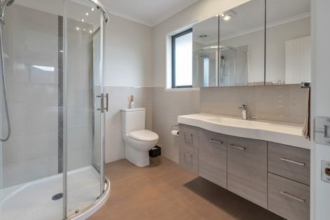 Photo of property in 5 Sando Way, One Tree Point, 0118