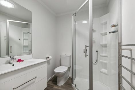 Photo of property in 9u6 Surrey Street, Tawa, Wellington, 5028