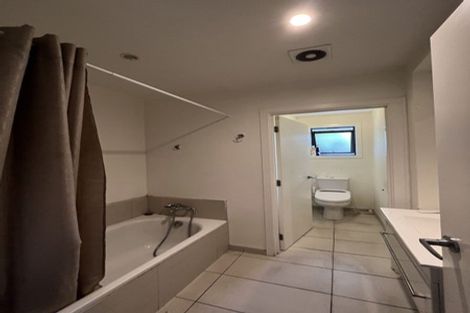 Photo of property in 17 Nortons Road, Avonhead, Christchurch, 8042