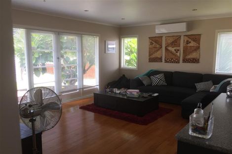 Photo of property in 47 Hereford Street, Te Atatu Peninsula, Auckland, 0610