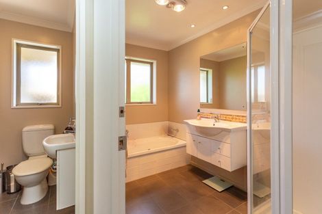 Photo of property in 15 Pollock Place, Rolleston, 7614