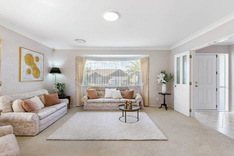 Photo of property in 10 Yarlside Place, Northpark, Auckland, 2013