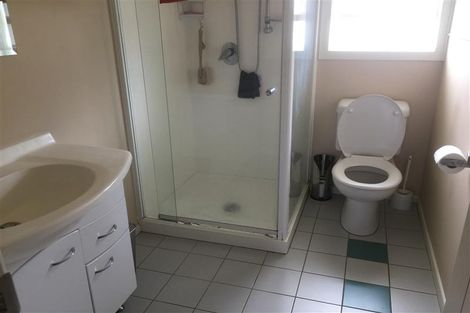 Photo of property in 47 Hereford Street, Te Atatu Peninsula, Auckland, 0610