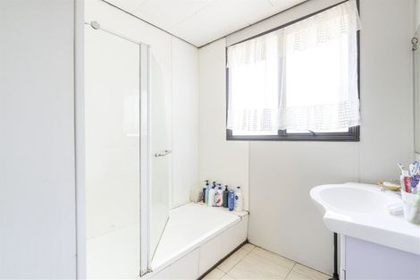 Photo of property in 12 Cameron Place, Ranui, Auckland, 0612