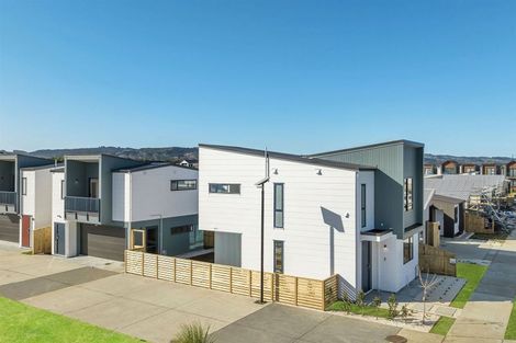 Photo of property in 24 John Gray Street, Papakura, 2110