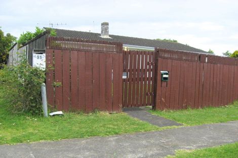 Photo of property in 2/33 Idlewild Avenue, Mangere, Auckland, 2022