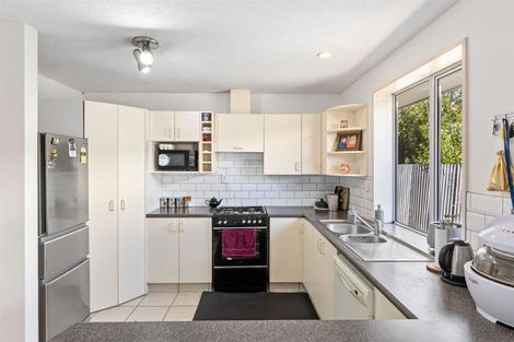 Photo of property in 11 Rossiter Avenue, Redwood, Christchurch, 8051