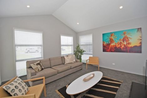 Photo of property in 6 Shearwater Lane, Point Wells, 0986