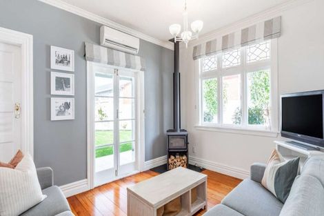Photo of property in 388 Fergusson Drive, Heretaunga, Upper Hutt, 5018