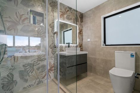 Photo of property in 15 Tomlinson Street, Hillpark, Auckland, 2102