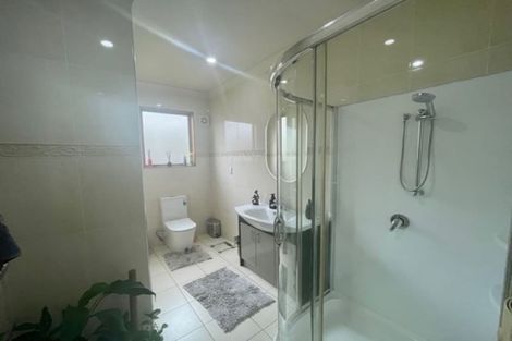 Photo of property in 28 Kaseng Place, East Tamaki Heights, Auckland, 2016