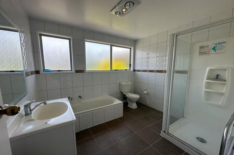 Photo of property in 15 Leo Street, Glen Eden, Auckland, 0602