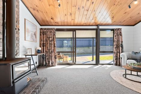 Photo of property in 3 Tasman Road, Otaki Beach, Otaki, 5512