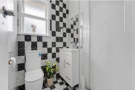 Photo of property in 5 Tui Crescent, Manurewa, Auckland, 2102