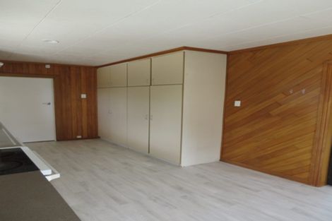 Photo of property in 21 Savoy Road, Glen Eden, Auckland, 0602