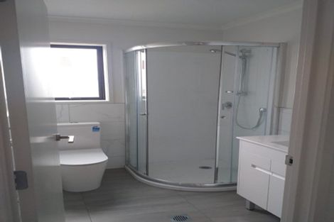 Photo of property in 2 Emerald Avenue, Rosehill, 2113