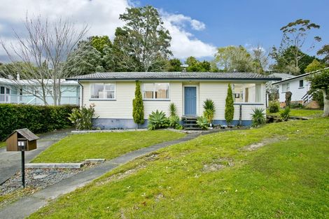 Photo of property in 22 Sequoia Place, Sunnynook, Auckland, 0620