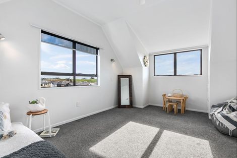 Photo of property in 8 Lily Way, Pyes Pa, Tauranga, 3112