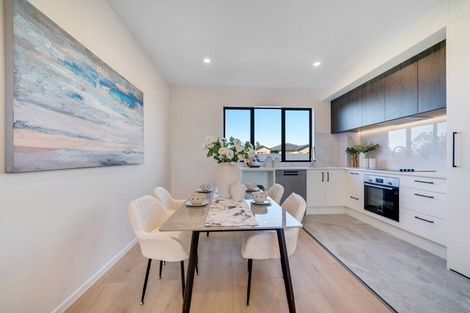 Photo of property in 32 Tiraumea Drive, Pakuranga, Auckland, 2010