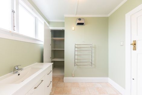 Photo of property in 49 Kilmarnock Street, Riccarton, Christchurch, 8011