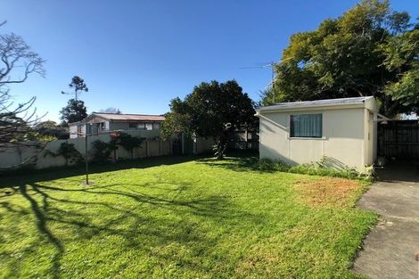 Photo of property in 36 Larnoch Road, Henderson, Auckland, 0610