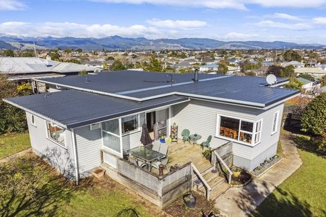 Photo of property in 24 Read Street, Levin, 5510