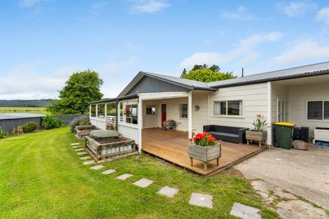 Photo of property in 178 Waikawa Beach Road, Manakau, Levin, 5573