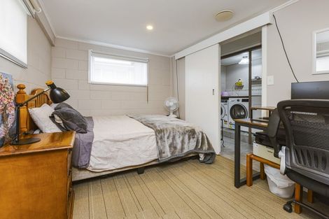 Photo of property in 2/93 Kenderdine Road, Papatoetoe, Auckland, 2025