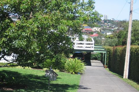Photo of property in 3/26a Tobruk Crescent, Milford, Auckland, 0620