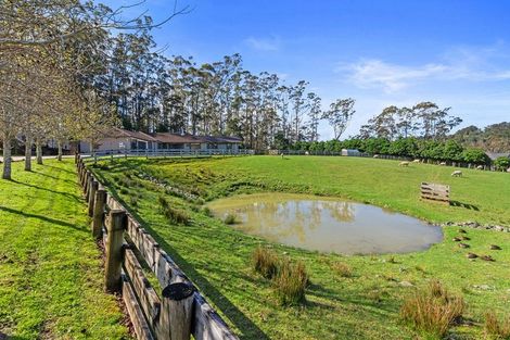Photo of property in 20 Maddies Road, Kaukapakapa, 0873