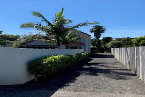Photo of property in 6 Nile Road, Kelston, Auckland, 0602