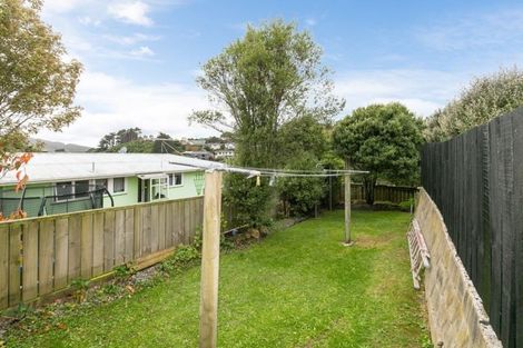 Photo of property in 44 Mark Avenue, Paparangi, Wellington, 6037