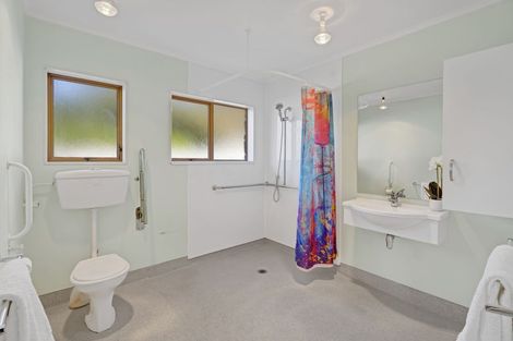 Photo of property in 2/43 Mangorei Road, Strandon, New Plymouth, 4312