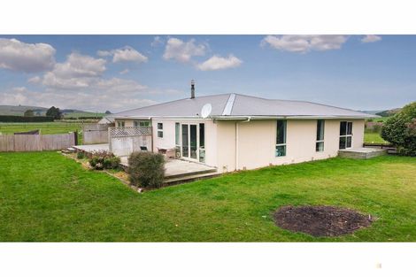 Photo of property in 856 Hakataramea Highway, Waimate, 7977