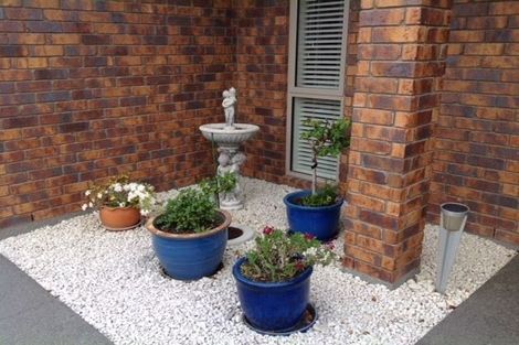 Photo of property in 13 Maple Place, Rangiora, 7400