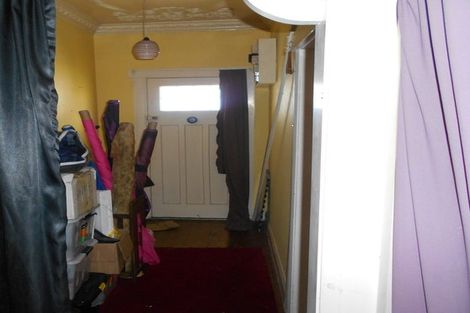 Photo of property in 18 Alberta Road, Glen Avon, New Plymouth, 4312