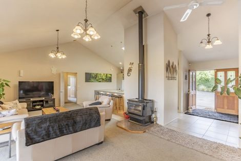 Photo of property in 346 Porangahau Road, Waipukurau, 4282