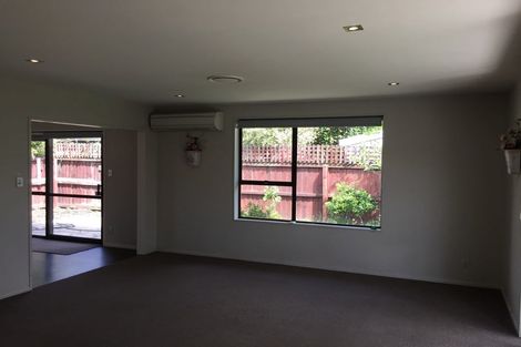 Photo of property in 2/23b Juniper Place, Burnside, Christchurch, 8053