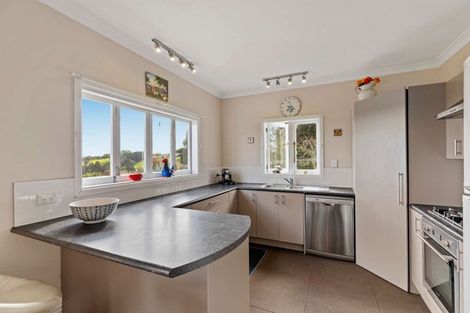 Photo of property in 1093 Waiuku Road, Waiuku, 2681